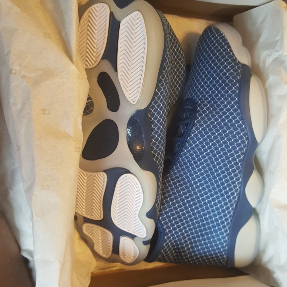 Jordan Horizon ( mens Size 12)